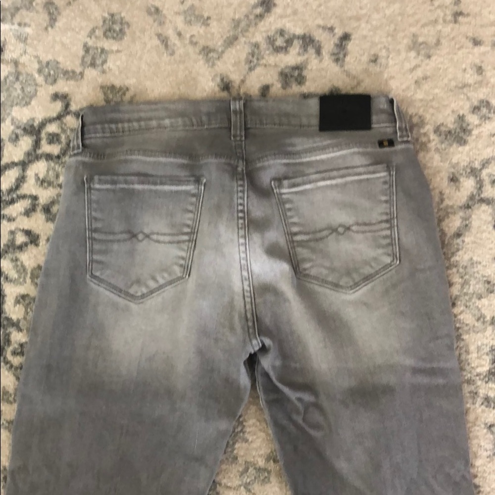 Jean - Picture 4 of 5